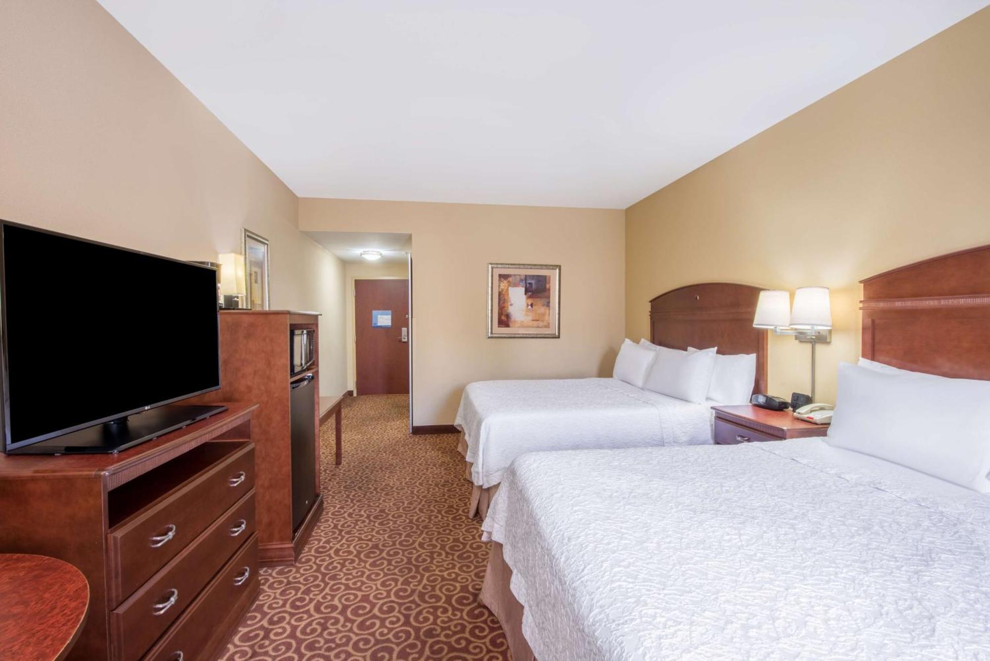 Hotel Hampton & - South 3*