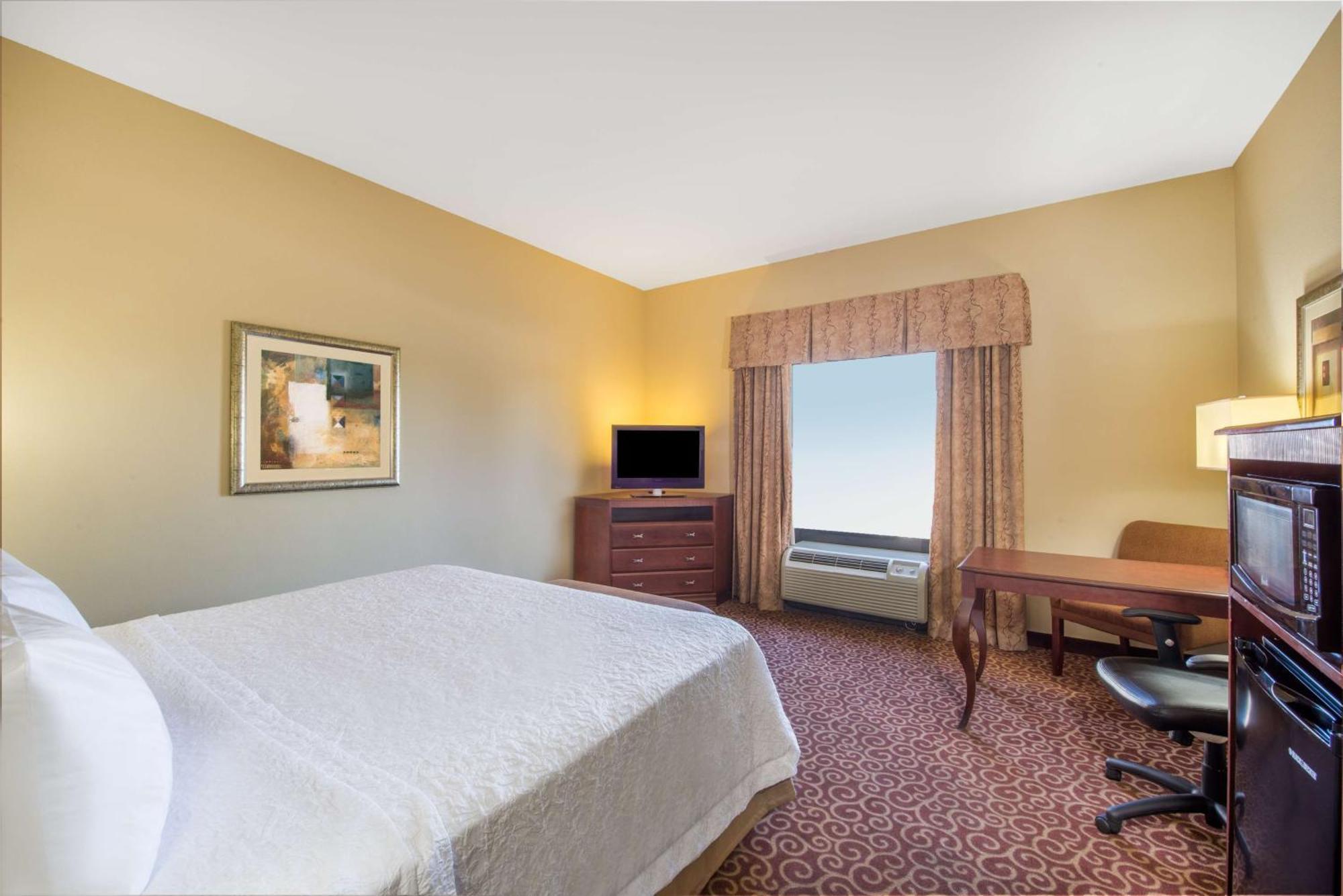 Hotel Hampton & - South Oklahoma City