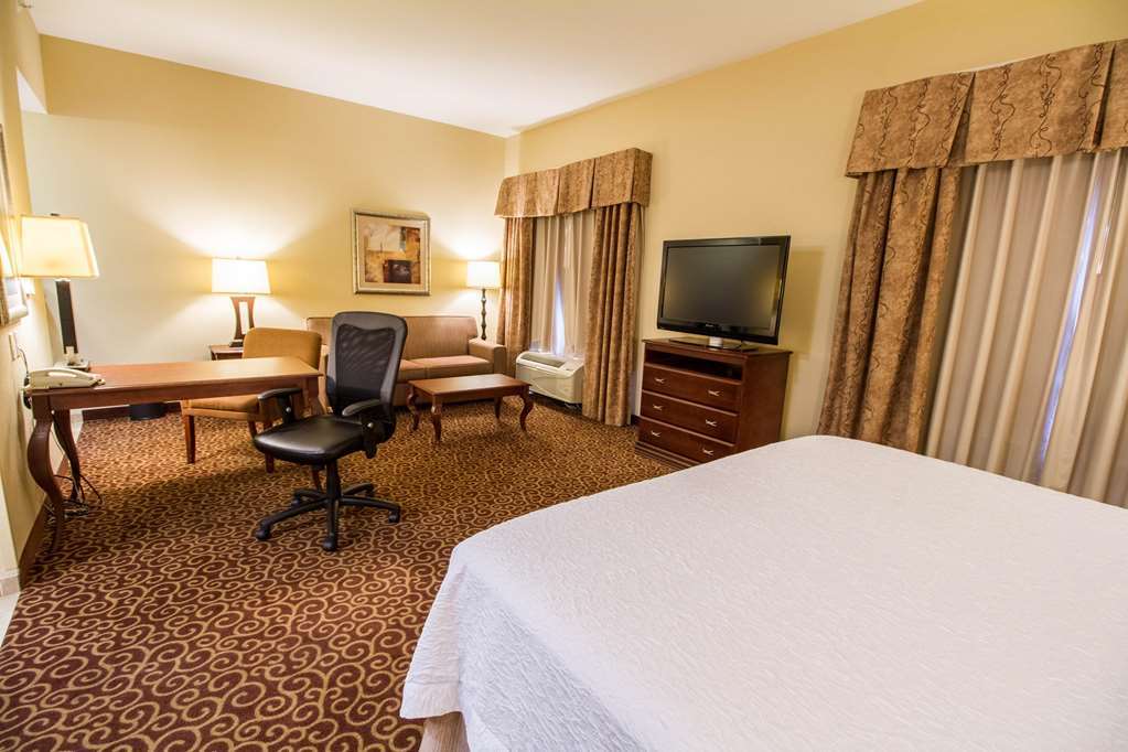 Hampton & - South Hotel Oklahoma City